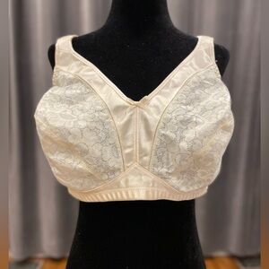 Playtex P4125 bra 44C wire free bra